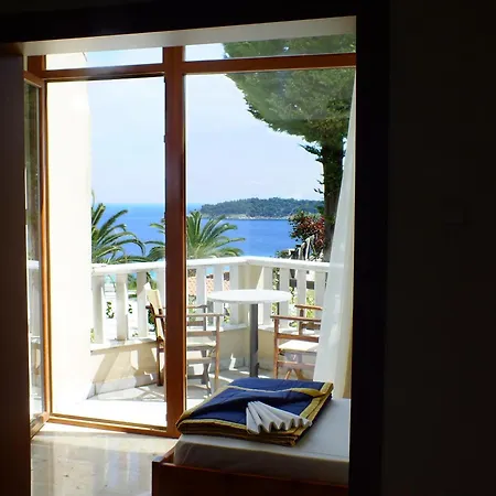 Kinira Beach Hotel Kinira