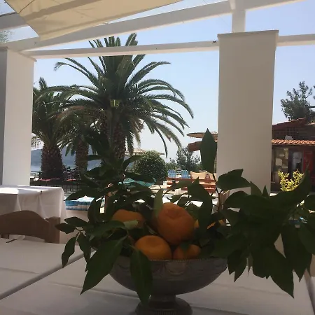 Kinira Beach Hotel Ξενοδοχείο