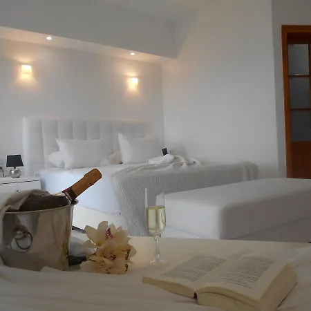 Kinira Beach Hotel Ξενοδοχείο Κοίνυρα