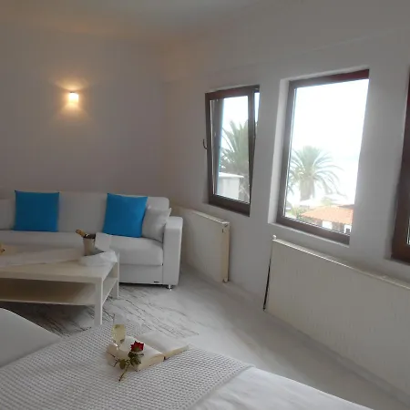 Kinira Beach Hotel Ξενοδοχείο