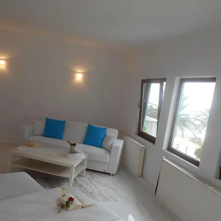 Kinira Beach Hotel Ξενοδοχείο 2*