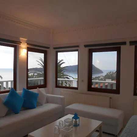 Ξενοδοχείο Kinira Beach Hotel Κοίνυρα