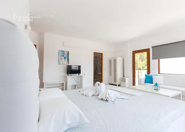 Kinira Beach Hotel Otel 2*