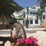 Kinira Beach Hotel Hotel