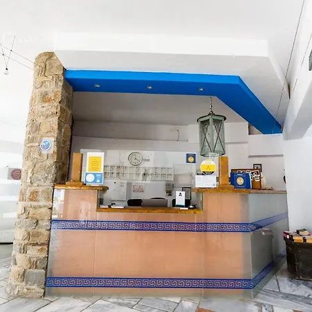 Kinira Beach Hotel Хотел 2*