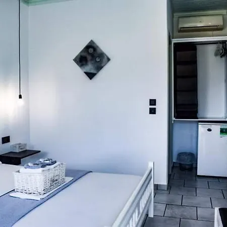 فندق Kinira Beach Hotel كوينيرا