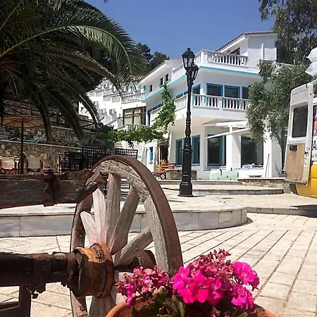 Hotel Kinira Beach Hotel