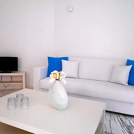 Kinira Beach Hotel 2* Koinira
