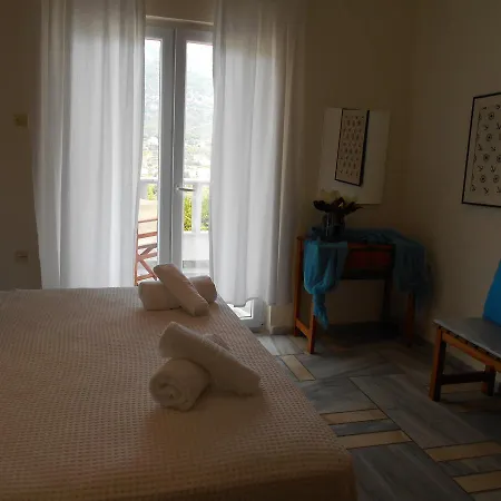 Kinira Beach Hotel 호텔