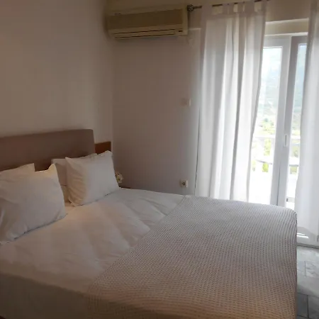 호텔 Kinira Beach Hotel 2*