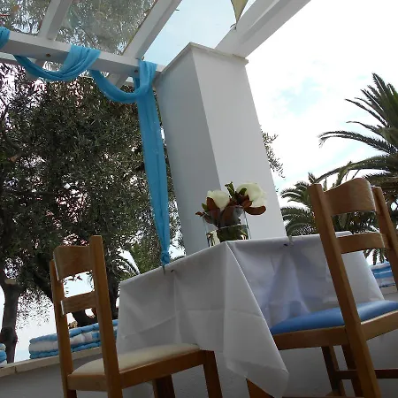 호텔 Kinira Beach Hotel 2*