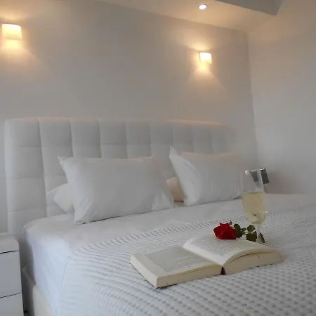 Kinira Beach Hotel 2*