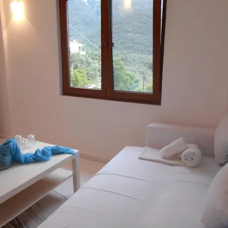 Kinira Beach Hotel 2* كوينيرا