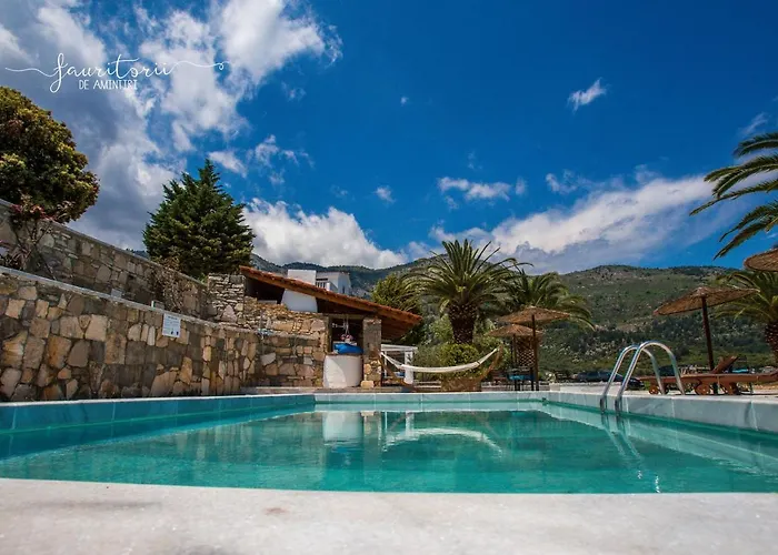 Kinira Beach Hotel Ξενοδοχείο 2*