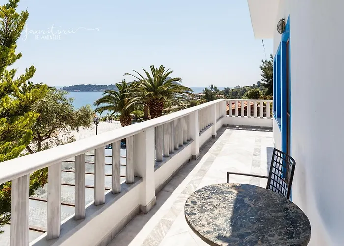 Kinira Beach Hotel