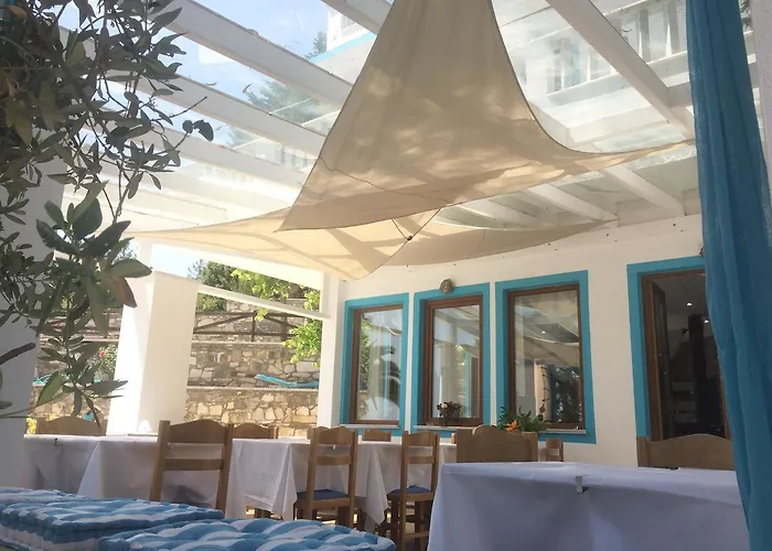 Ξενοδοχείο Kinira Beach Hotel 2*