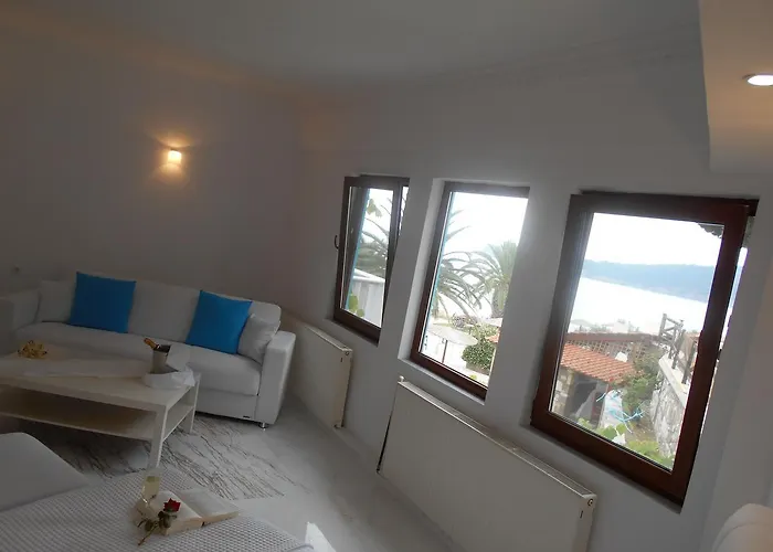 Kinira Beach Hotel Κοίνυρα