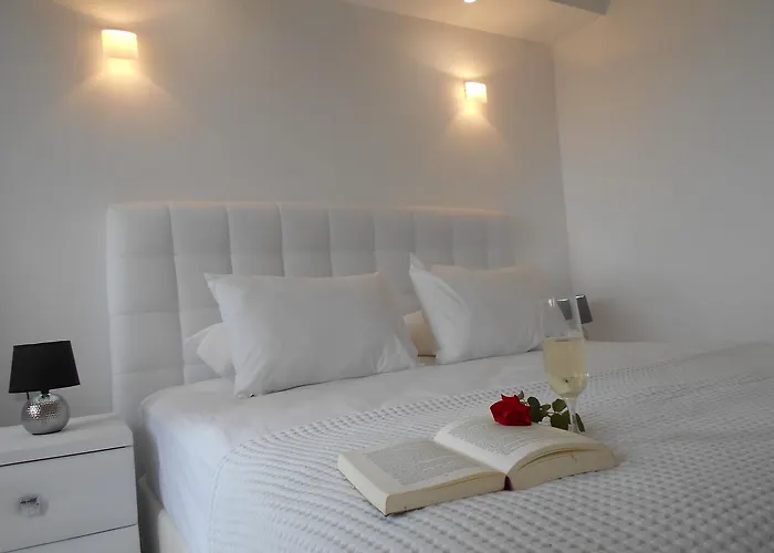 Kinira Beach Hotel 2*