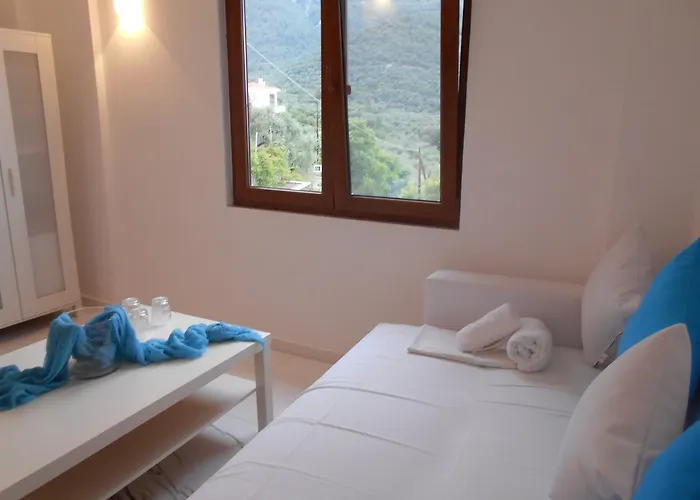 Kinira Beach Hotel 2* Κοίνυρα