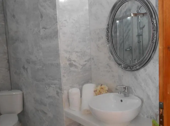 Kinira Beach Hotel Ξενοδοχείο Κοίνυρα