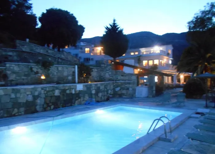 Ξενοδοχείο Kinira Beach Hotel Κοίνυρα